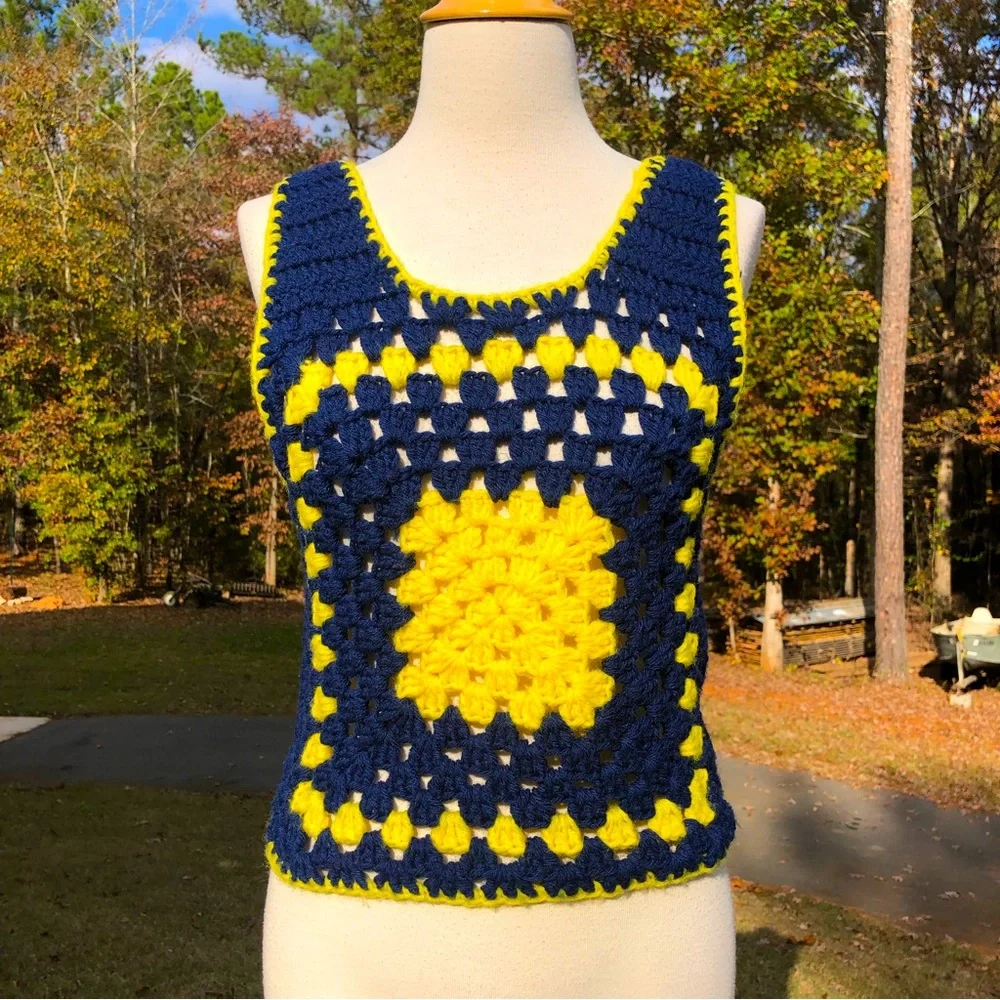 70’s crochet sweater vest - Picture 2 of 6